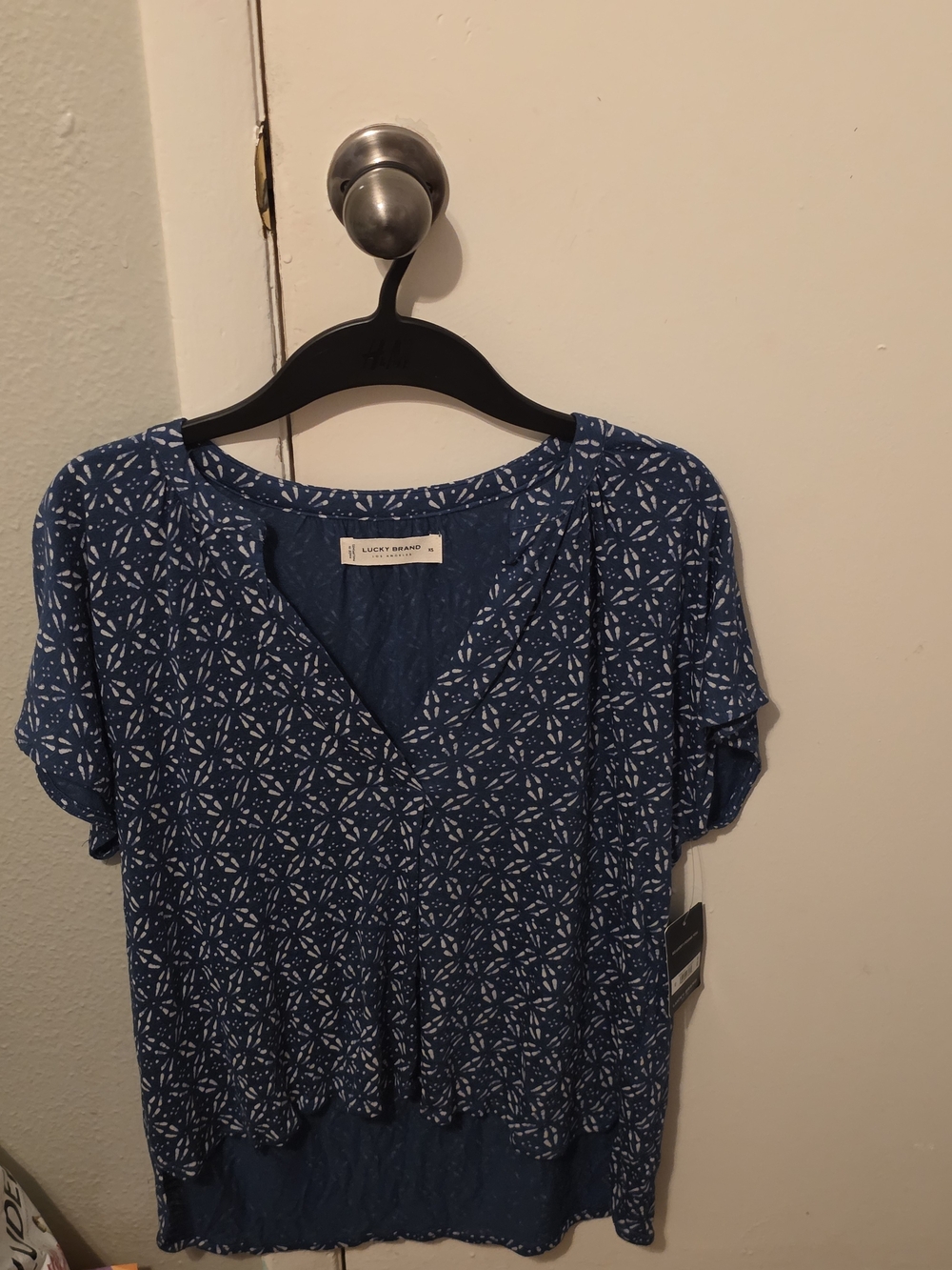 Lucky Brand Blue Printed V-Neck Short Sleeve Top